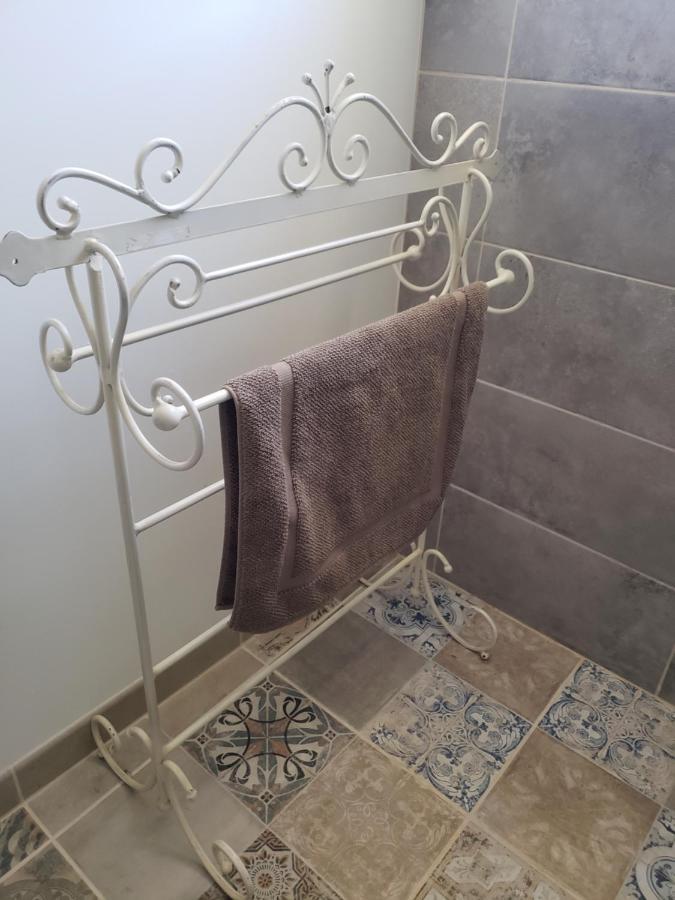 Chez Didier Et Vero Houville-la-Branche Extérieur photo